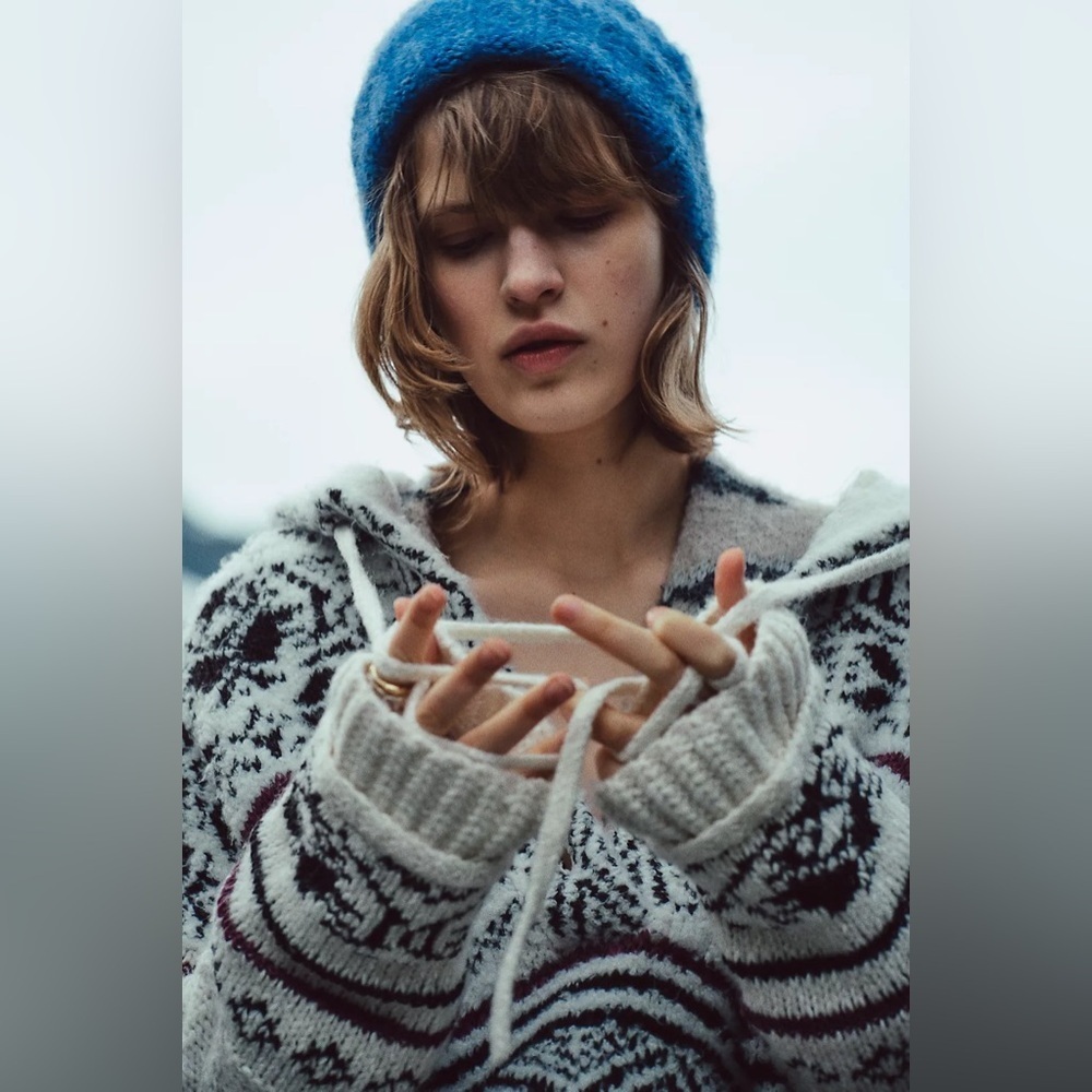NWT! Anthropologie Ivory and Black Pilcro Relaxed Hooded Sweater - Size XS 🍟 - Picture 7 of 16